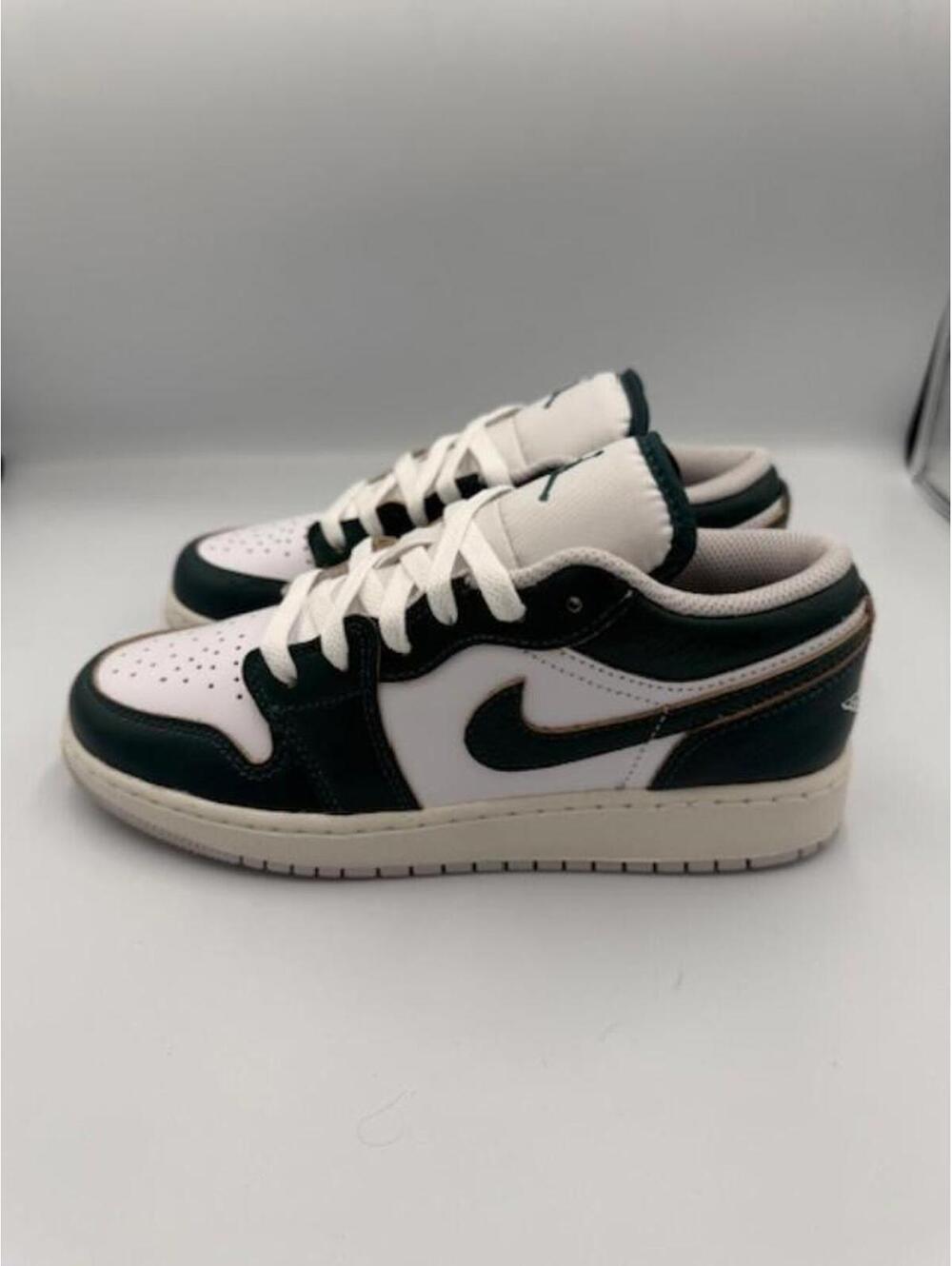 Air Jordan 1Low SE - Y 5/W6.5 - Green/White - New In Box